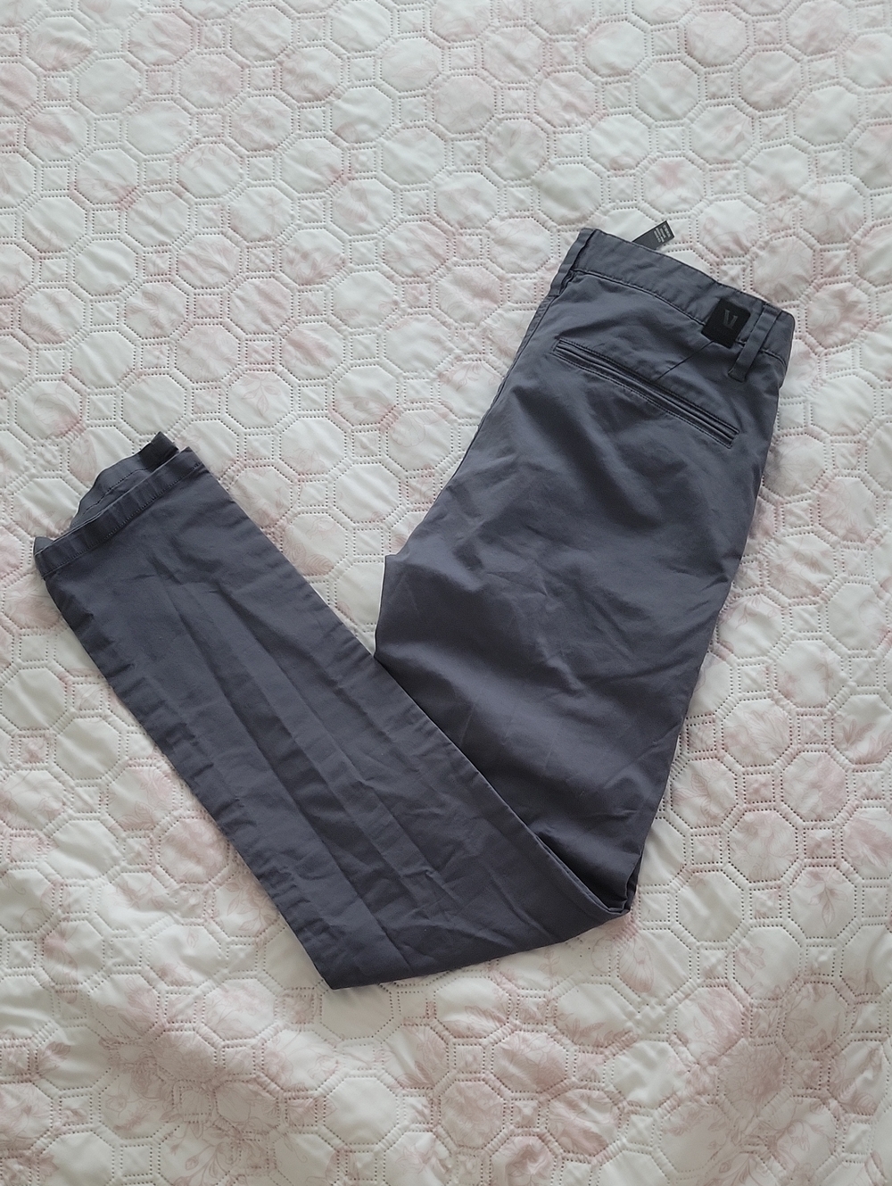 Vuori Men's Chinos in Charcoal Gray
